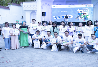 Participants of the IYD eceived their certificates