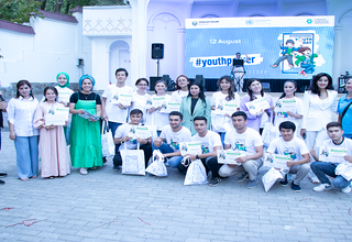 Participants of the IYD eceived their certificates